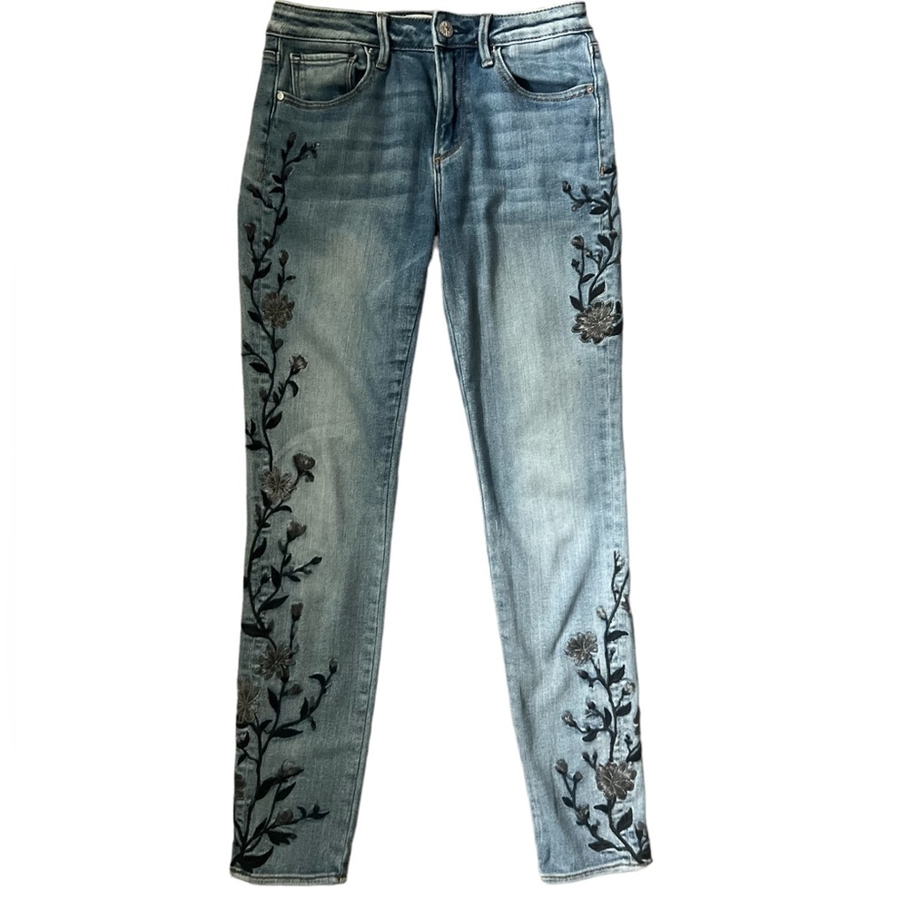 Driftwood Jackie Floral Embroidered Blue Jeans Size 25 Gem
